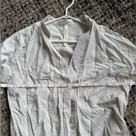 Babaton Utility Collarless Shirt - Picture 8 of 10